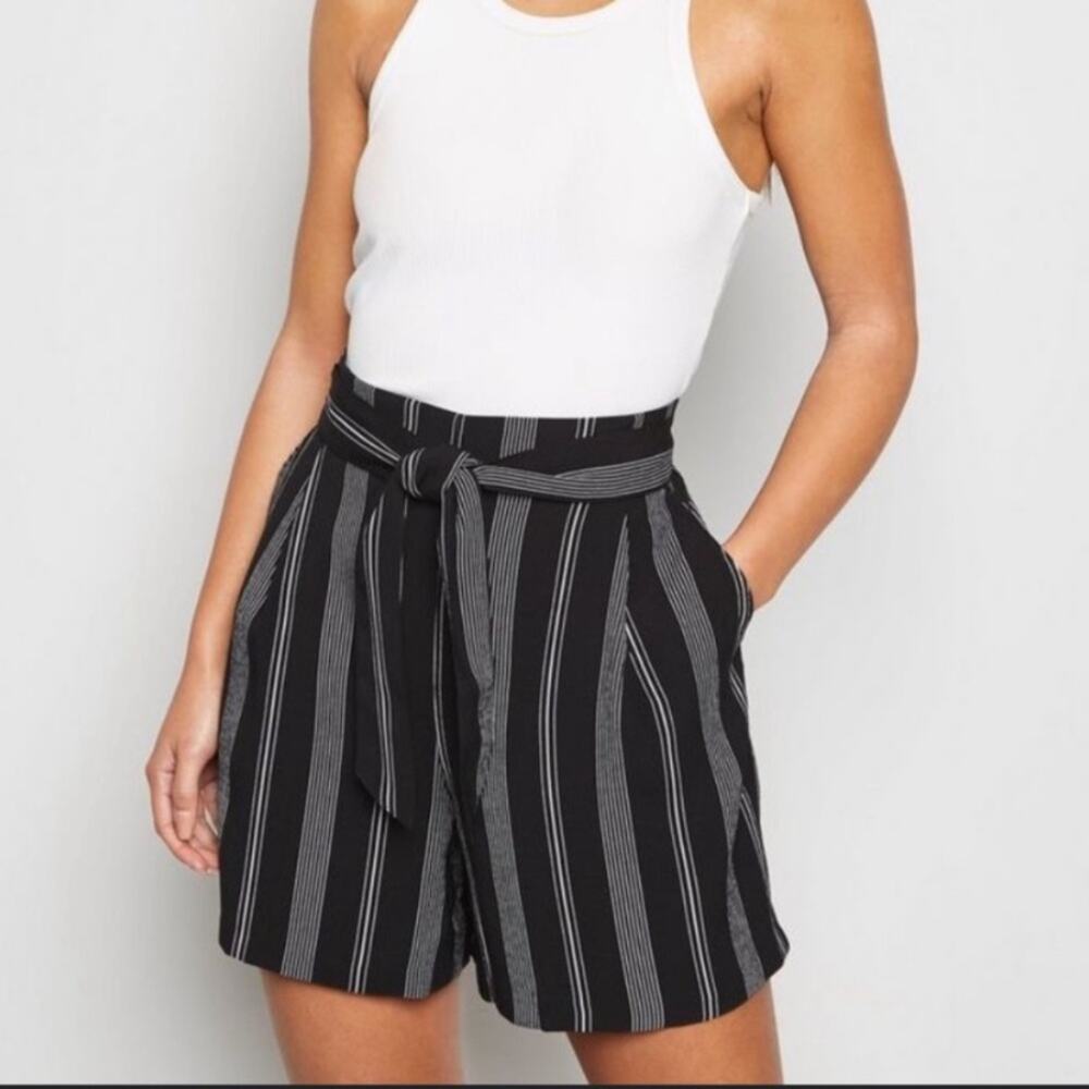 New Look Black Striped Tie Front High Rise Shorts